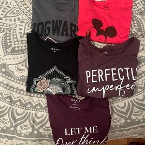 Torrid graphic tees bundle of 5